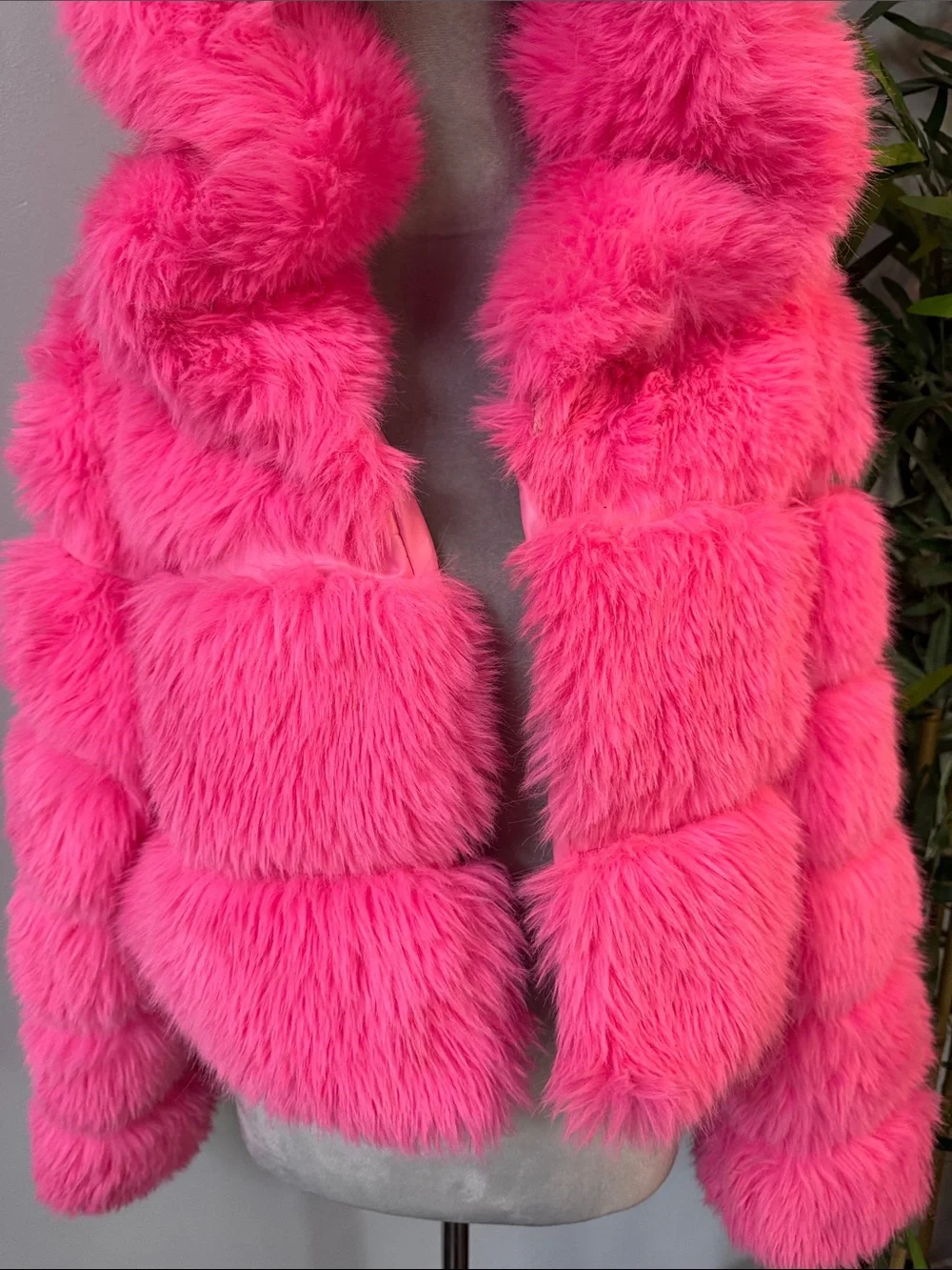 Wowo Hot Pink Faux Fur Hooded cropped teddy Jacket Small